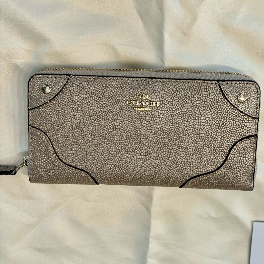Coach Pearl Leather Mickie Accordian Zip Around Wallet - Picture 2 of 9
